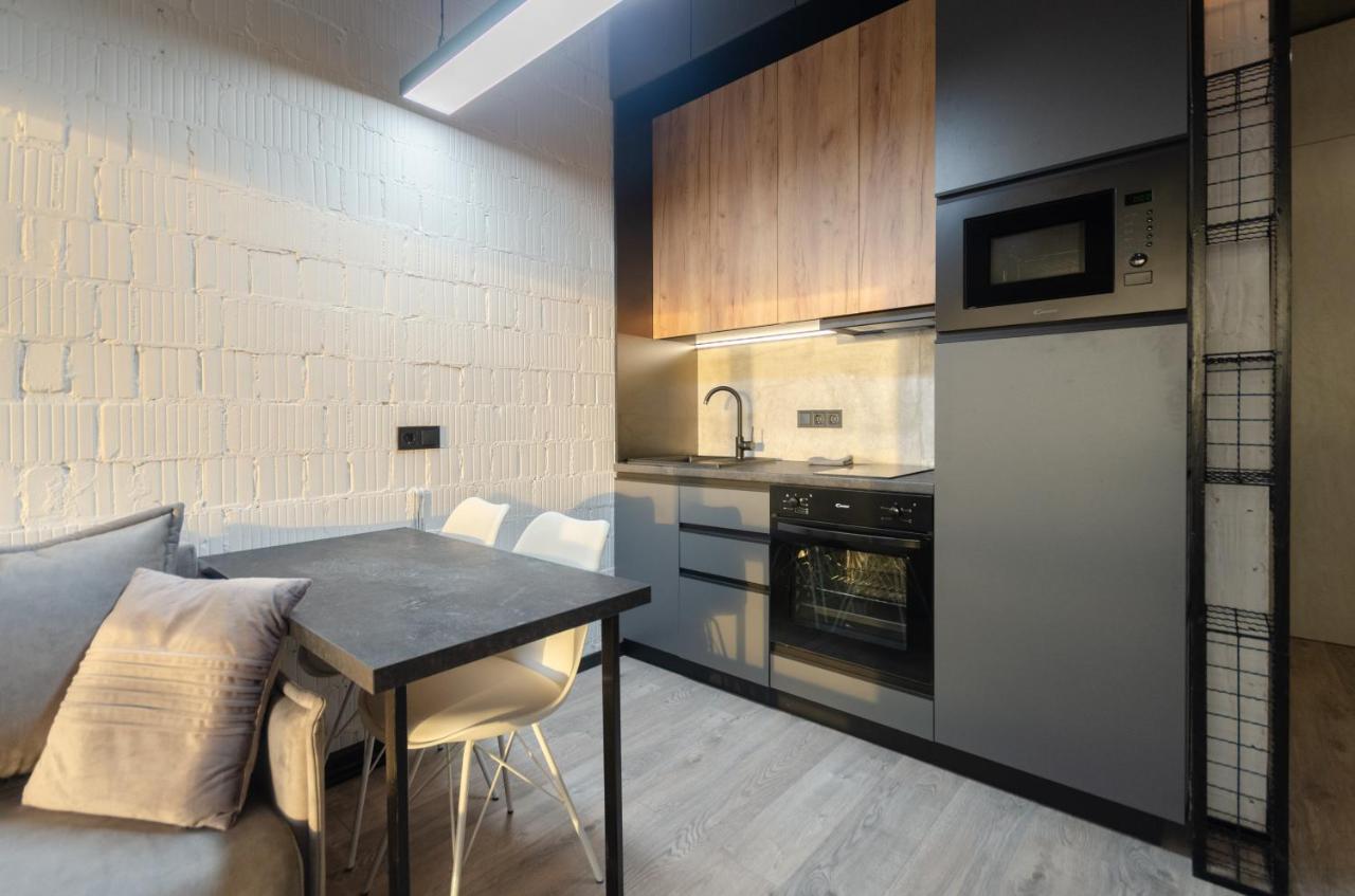 Petrovdom 12-131B Apartments In Rc "Yaroslaviv Grad"Bulvarno Kudriavska 17B Kiev Bagian luar foto