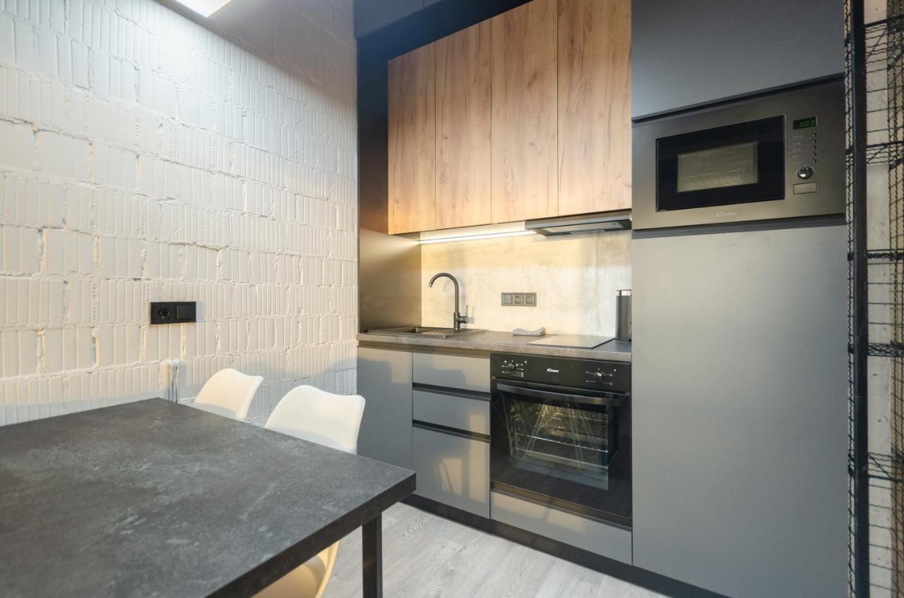 Petrovdom 12-131B Apartments In Rc "Yaroslaviv Grad"Bulvarno Kudriavska 17B Kiev Bagian luar foto