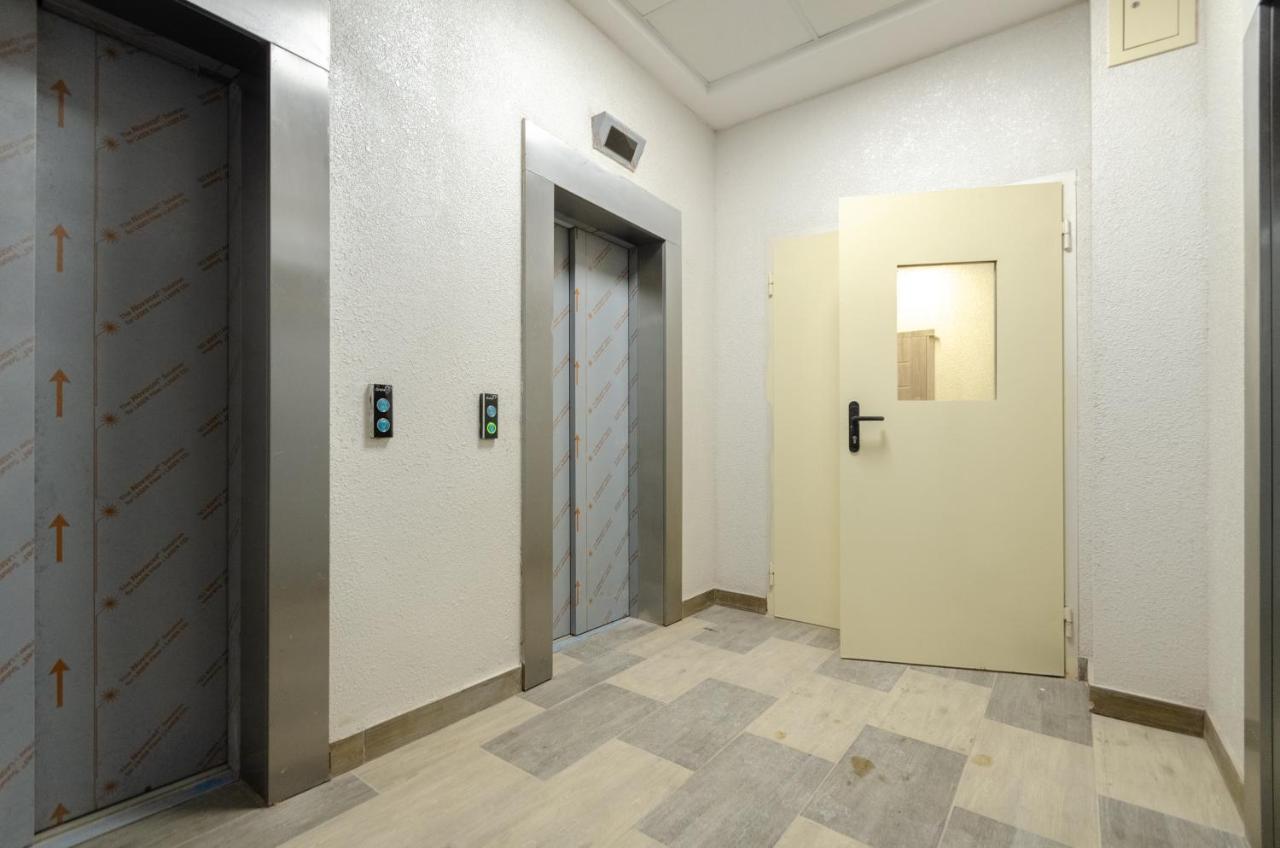 Petrovdom 12-131B Apartments In Rc "Yaroslaviv Grad"Bulvarno Kudriavska 17B Kiev Bagian luar foto